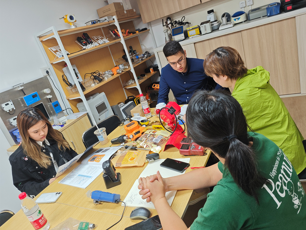 印度客戶來訪洽談物聯(lián)網(wǎng)系統(tǒng)事宜 印度客戶來訪洽談物聯(lián)網(wǎng)系統(tǒng)事宜